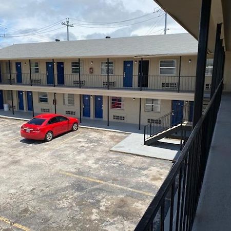 Texas Inn Seguin Kültér fotó